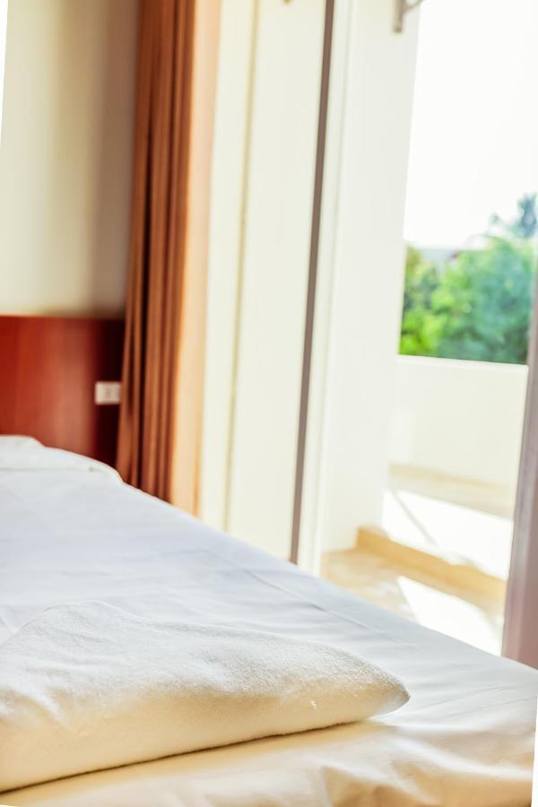 Douangpraseuth Hotel Vientiane Dış mekan fotoğraf