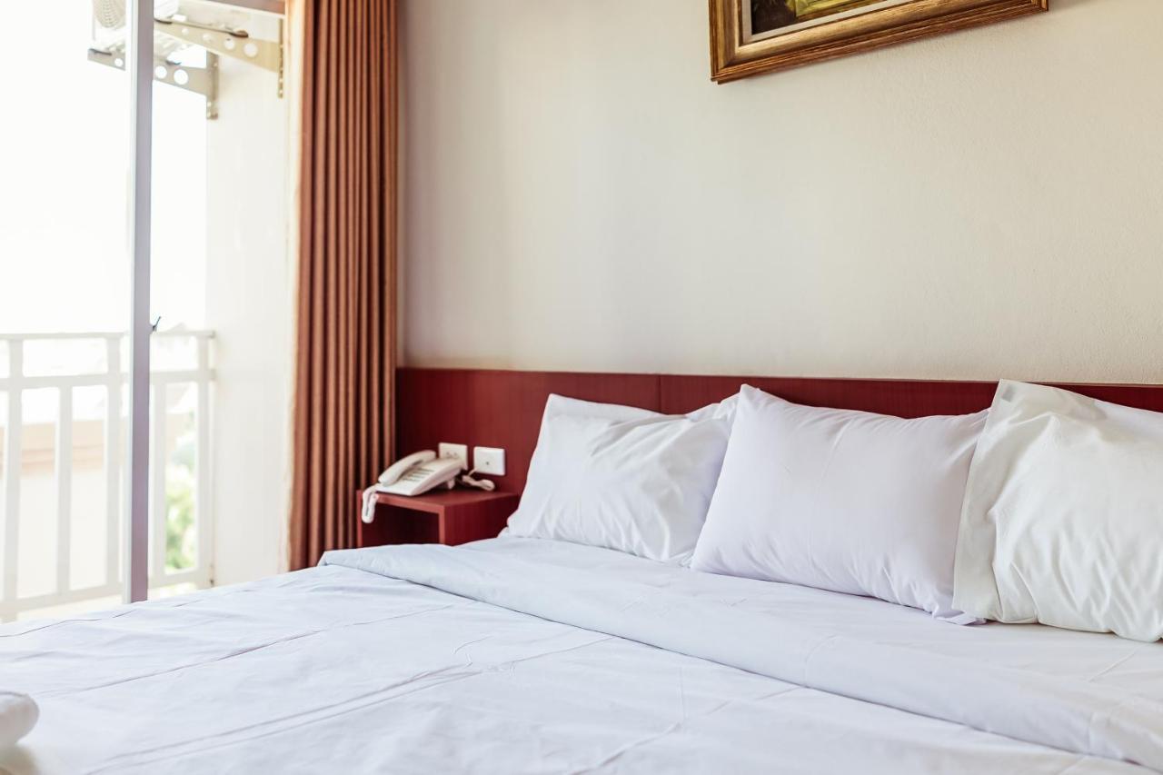 Douangpraseuth Hotel Vientiane Dış mekan fotoğraf