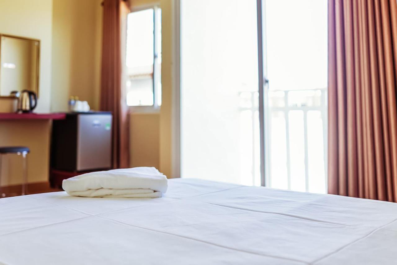 Douangpraseuth Hotel Vientiane Dış mekan fotoğraf